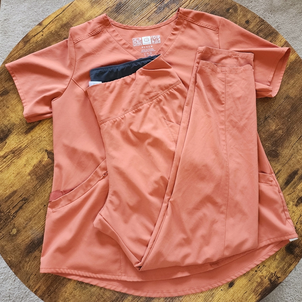 Wonder Wink Scrubs